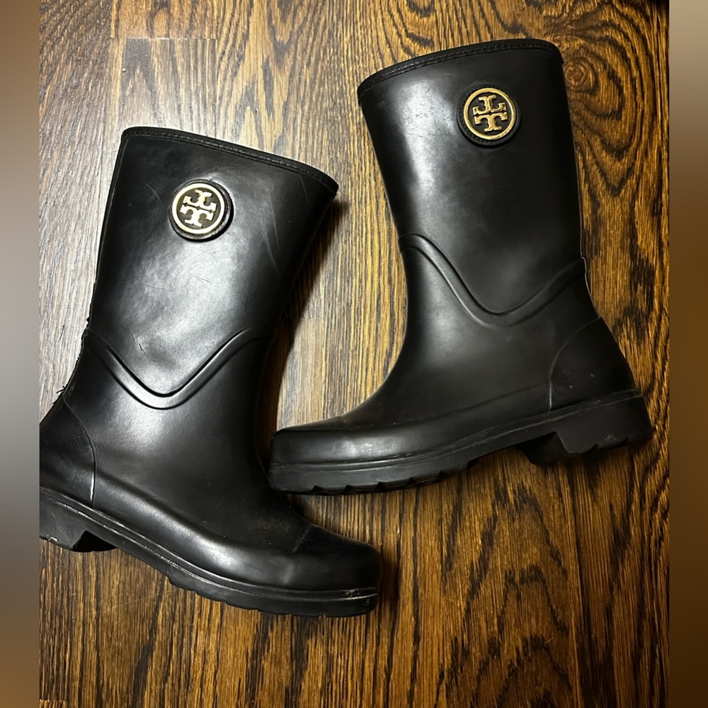 Tory Burch Excellent Used Condition Maureen Rainboots Size 6